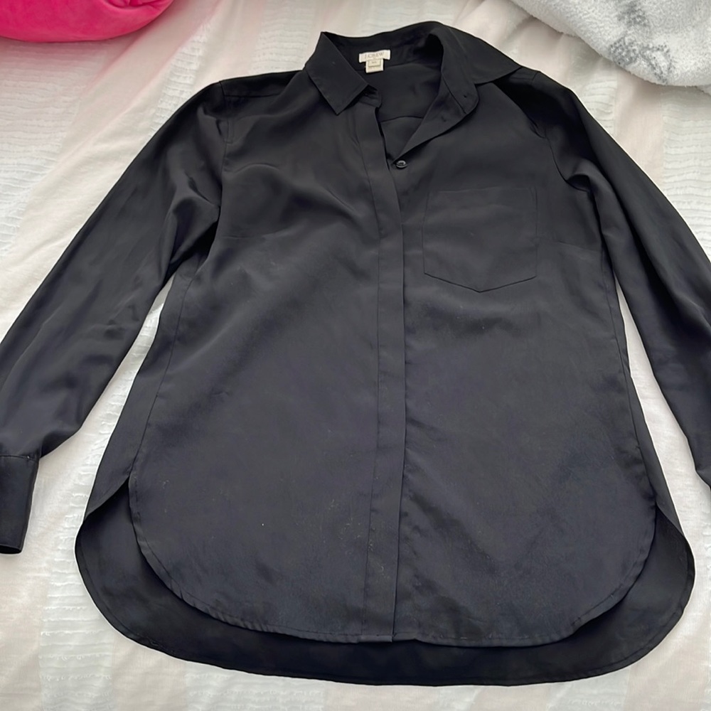 JCrew black button down blouse. Size XS. Excellent condition.